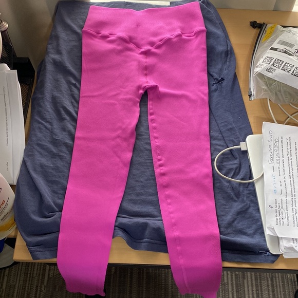 Bombshell leggings - Picture 3 of 3